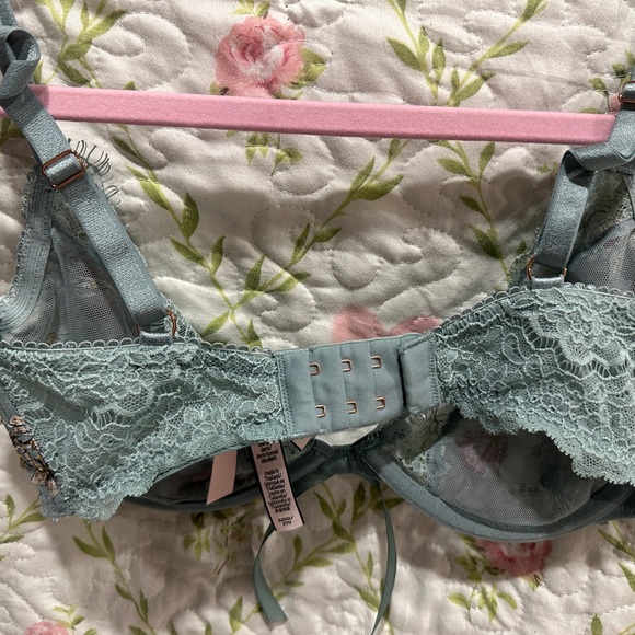 Victoria Secret Floral Balconette Bra 32DD - Picture 2 of 2